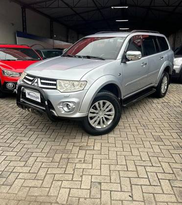MITSUBISHI PAJERO 3.2 HPE 4X4 7 LUGARES 16V TURBO INTERCOOLER DIESEL 4P AUTOMÁTICO MITSUBISHI PAJERO 3.2 HPE 4X4 7 LUGARES 16V TURBO INTERCOOLER DIESEL 4P AUTOMÁTICO